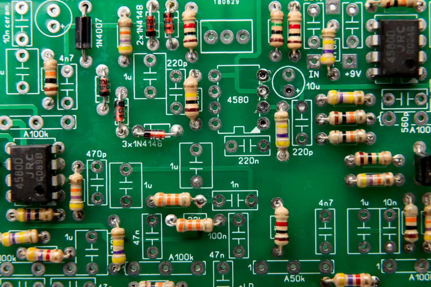 How to use a breadboard